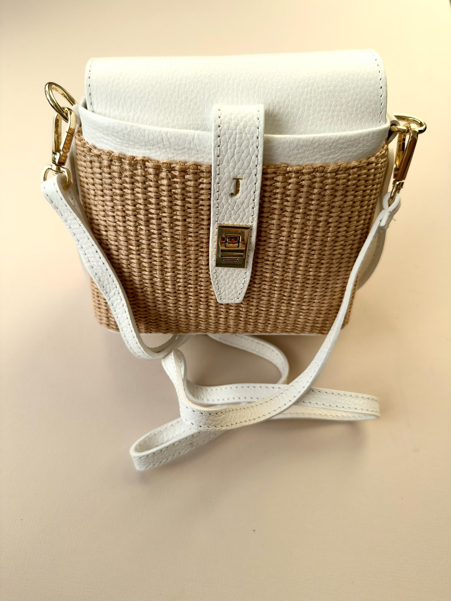 Pre-Printed Fin Raffia White - J