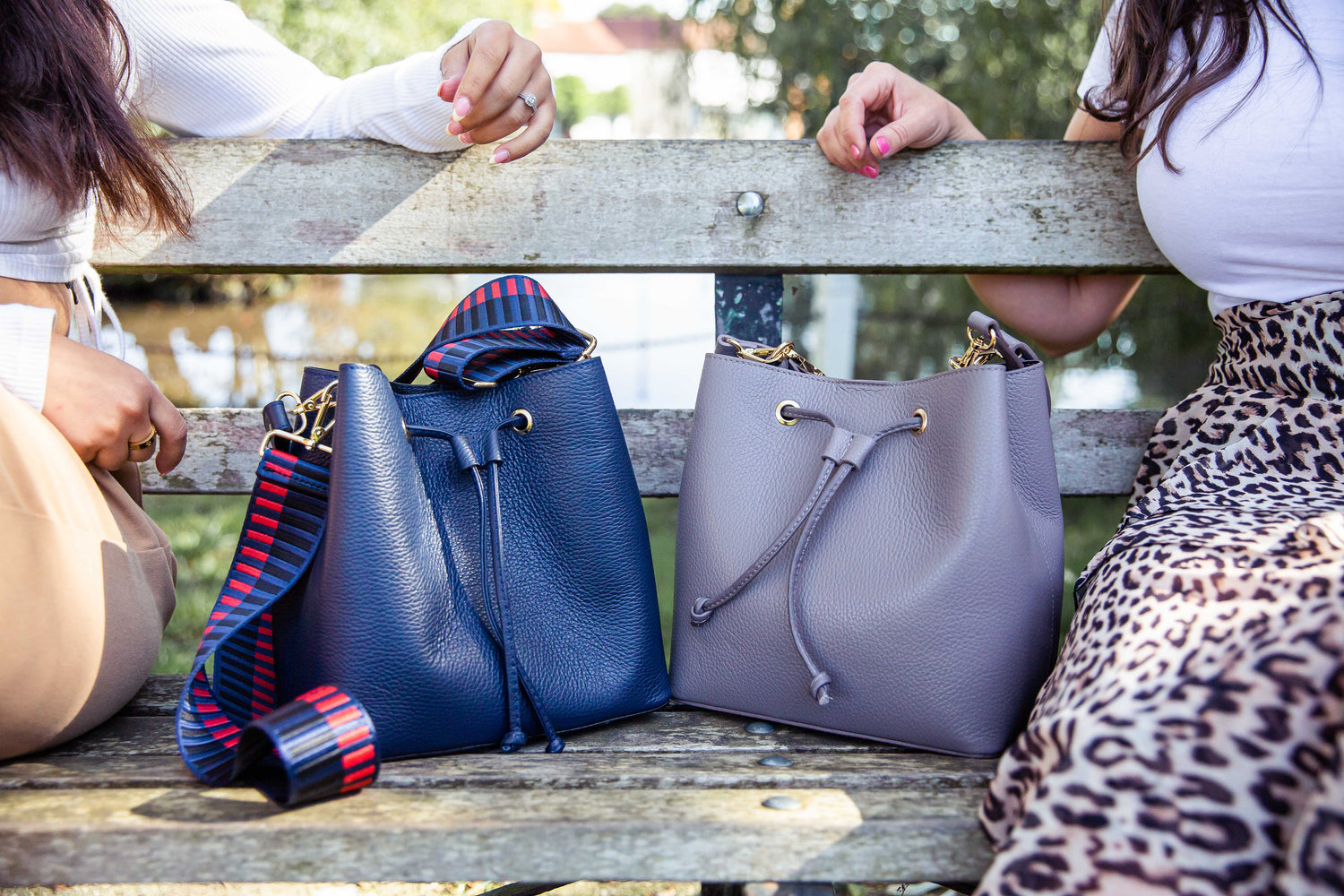 LEATHER BUCKET BAGS
