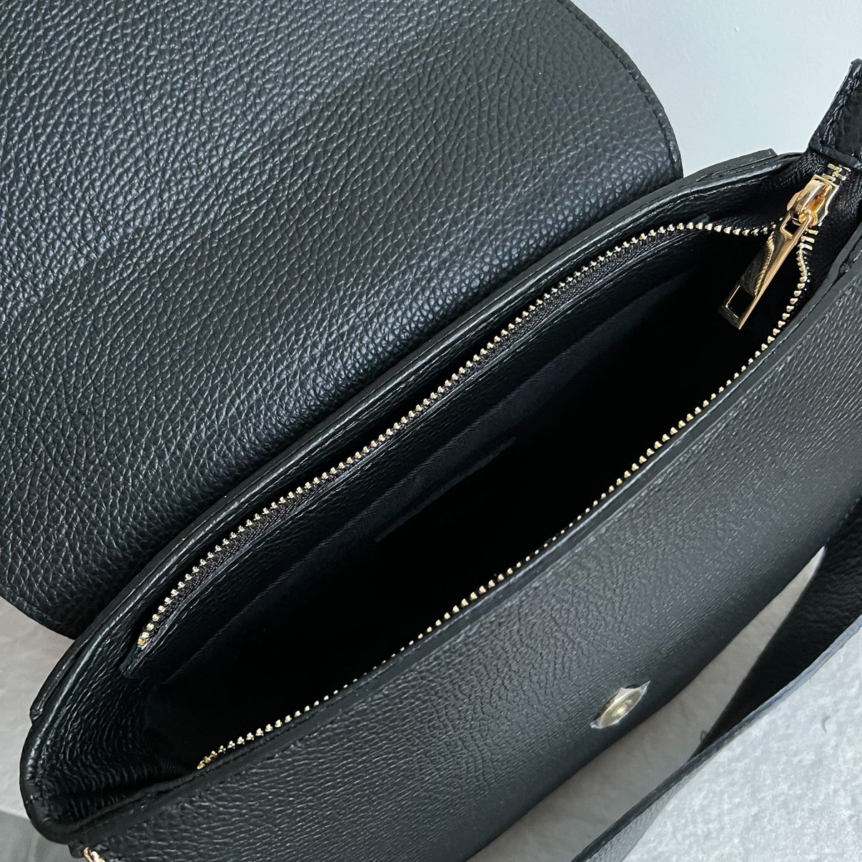 Serena Personalised Saddle Leather Crossbody Bag – OLIVIA AND GRAY LTD